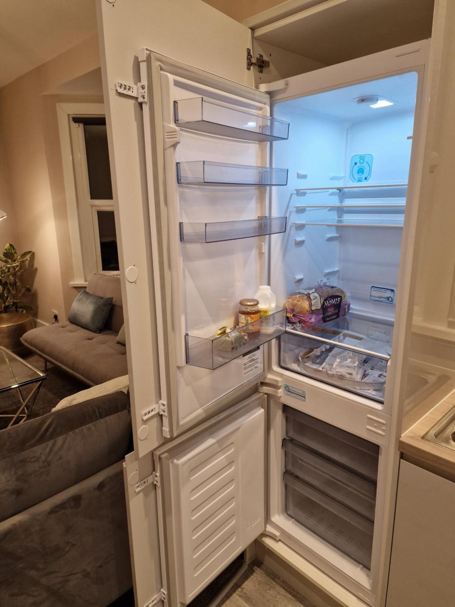 Bean -2 Double Bed And Sofa Bed Apartment London