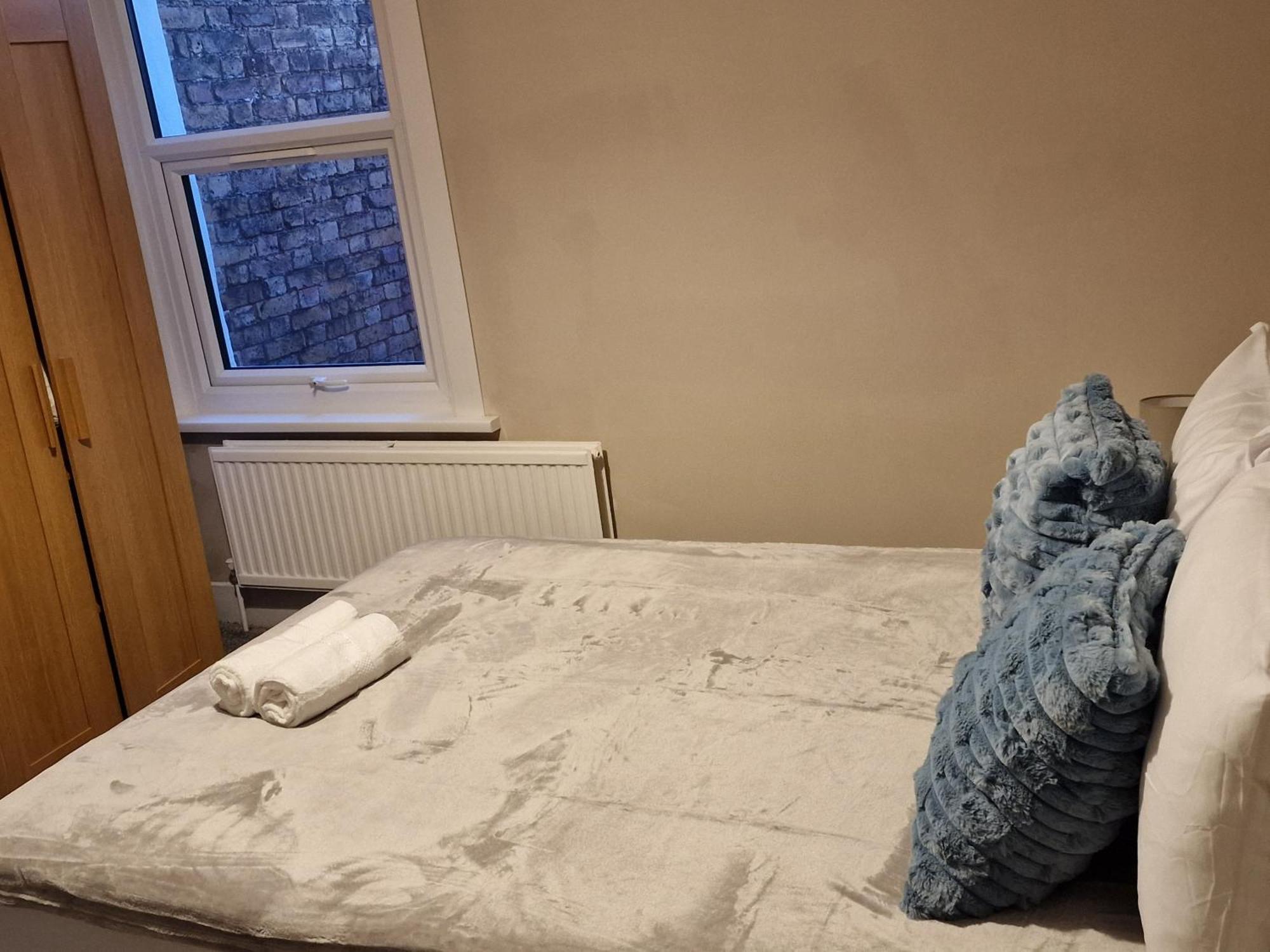 Bean -2 Double Bed And Sofa Bed London